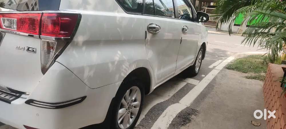 Toyota Innova Crysta 2.4 Mt 2019