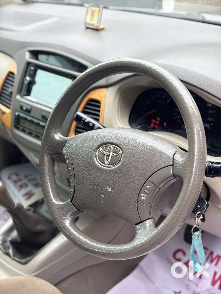 Toyota Innova 2.5 V 7 Str, 2011, Diesel