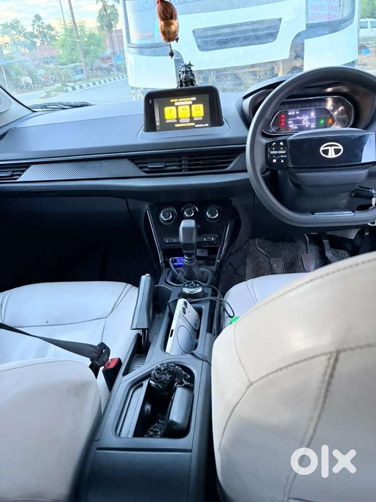 Tata Nexon Petrol 2024 With Sunroof