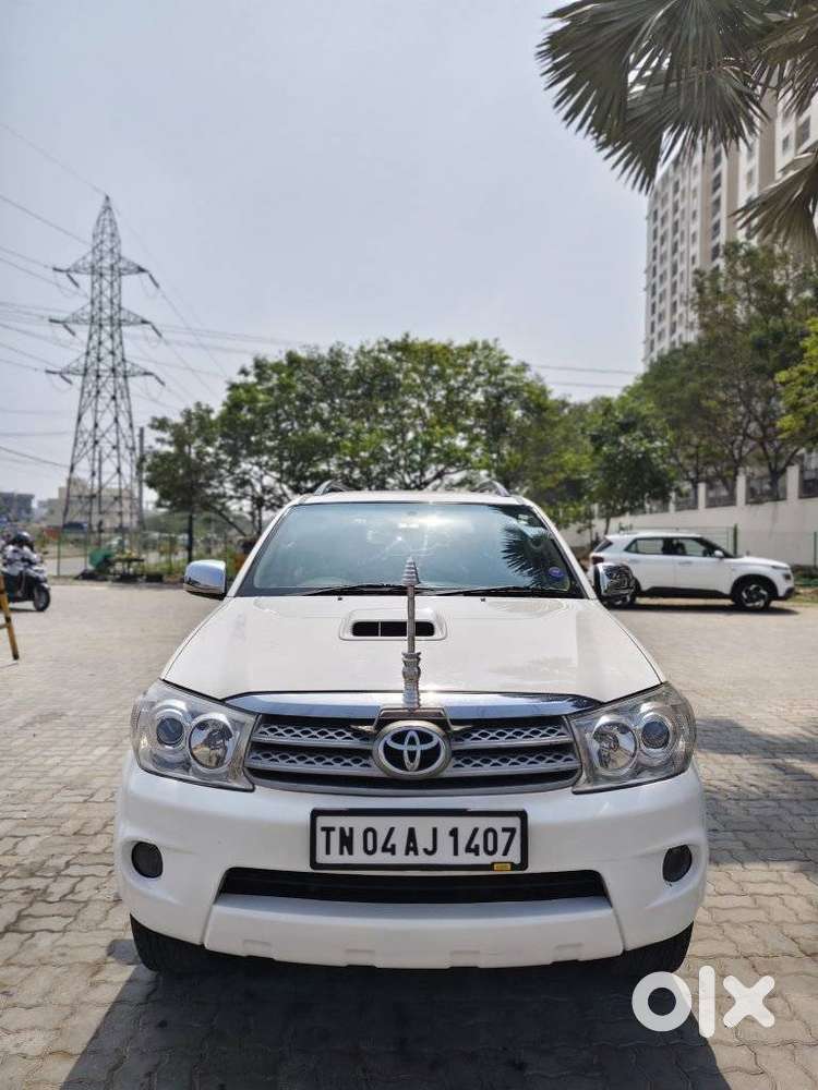 Toyota Fortuner 3.0 4x4 Manual, 2011, Diesel