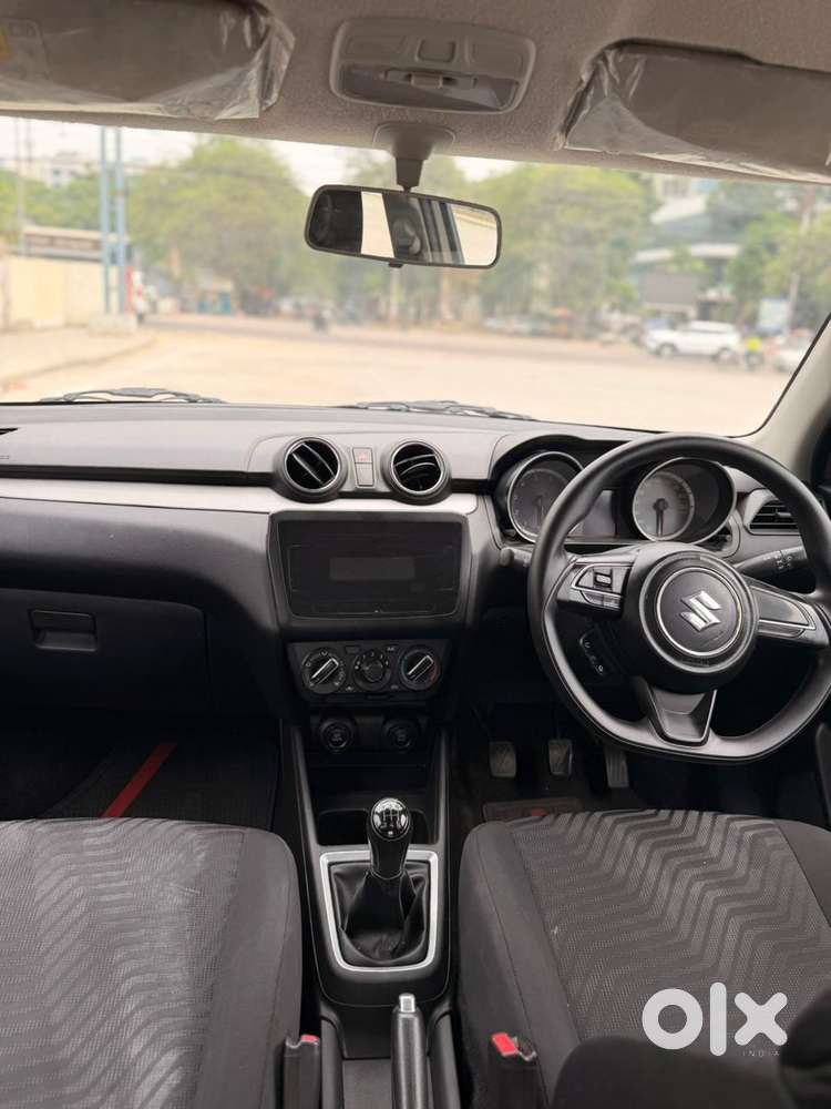 Maruti Suzuki Swift Vxi + Manual, 2021, Petrol