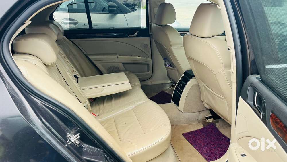 Skoda Superb Petrol 2011