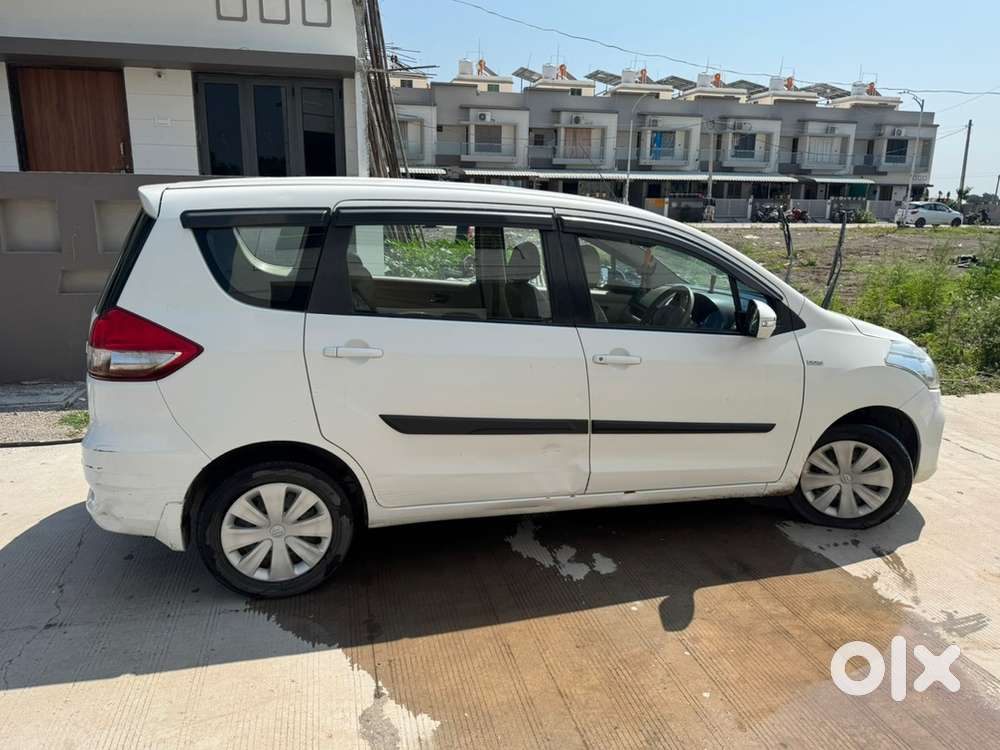 Maruti Suzuki Ertiga 1.3 Vdi 2017