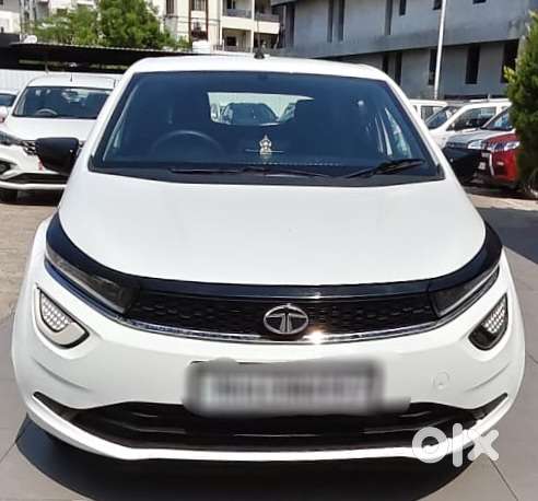 Tata Altroz 1.2 Xe, 2024, Petrol