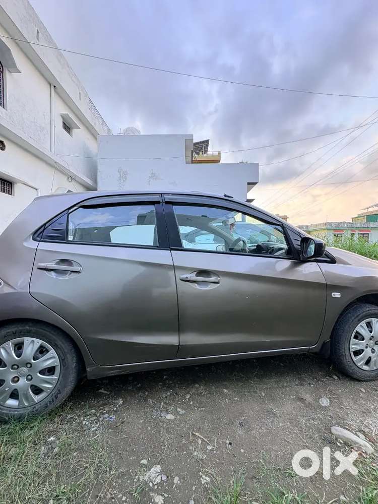 Honda Brio Petrol Manual 2013 Variant