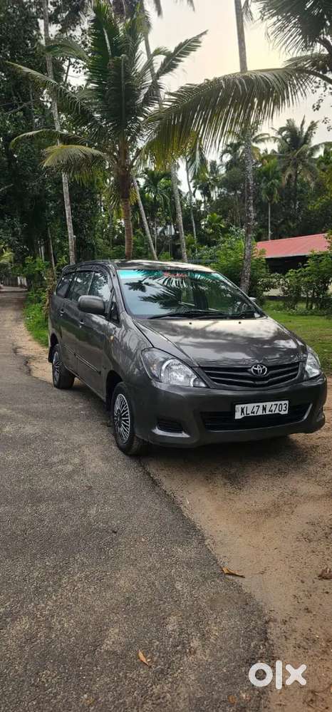 Toyota Innova 2011 Diesel Well Maintained