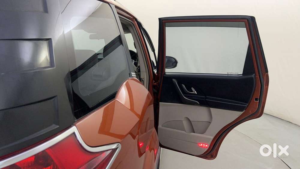 Mahindra Xuv500 2.2 W10, 2015, Diesel