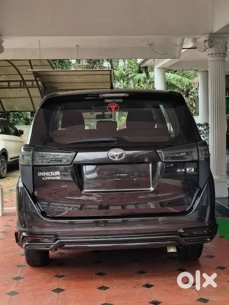 Toyota Innova Crysta 2022 Diesel 37000 Km Driven