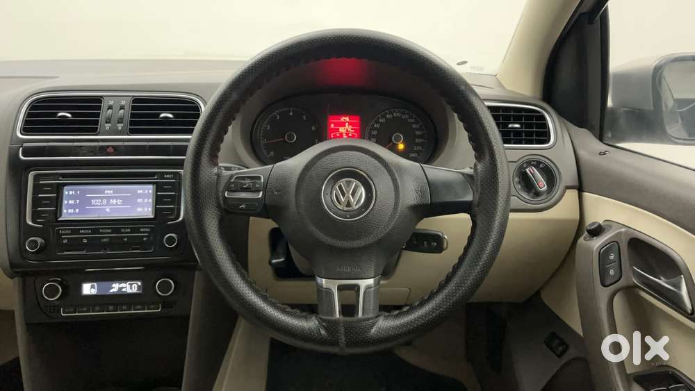 Volkswagen Vento 2010-2013 Petrol Highline, 2014, Petrol