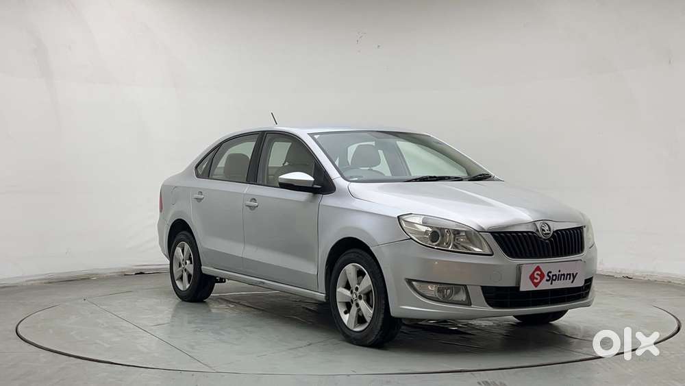 Skoda Rapid 1.6 Mpi At Style, 2016, Petrol