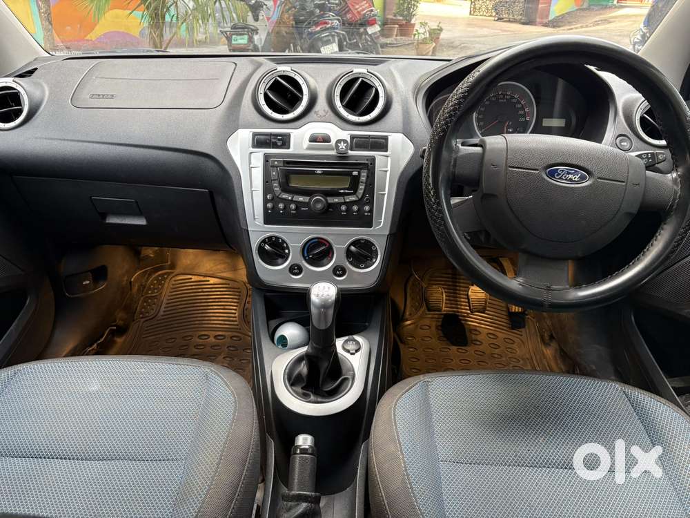 Ford Figo 2012-2015 Petrol Titanium, 2015, Petrol