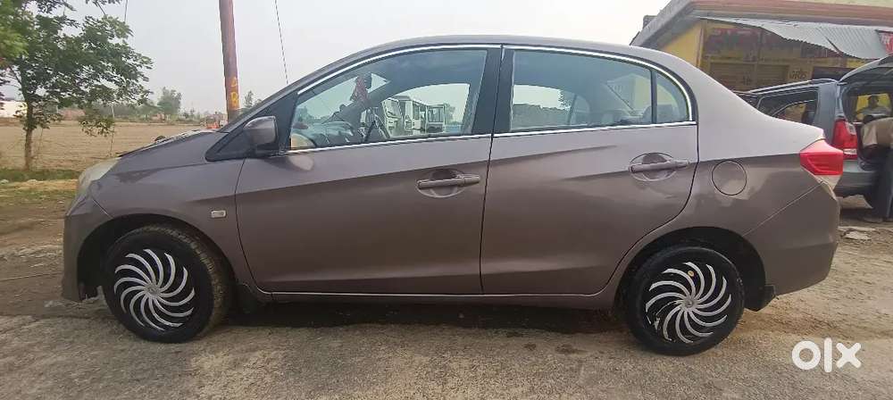 Honda Amaze 2013 Diesel Well Maintained