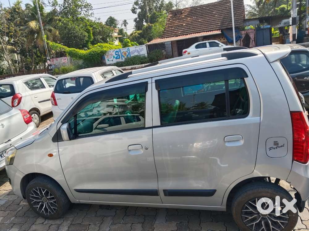 Maruti Suzuki Wagon R Vxi Amt1.2, 2017, Petrol