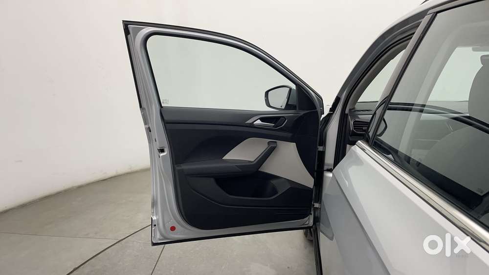 Volkswagen Taigun Topline 1.0 Tsi At (electric Seats), 2023, Petrol