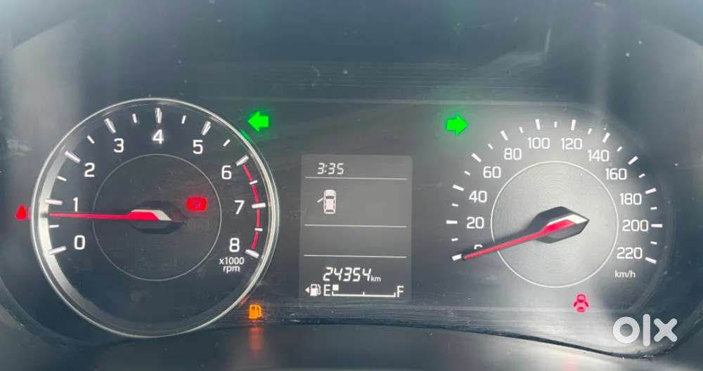 Maruti Suzuki Swift Vxi, 2024, Petrol
