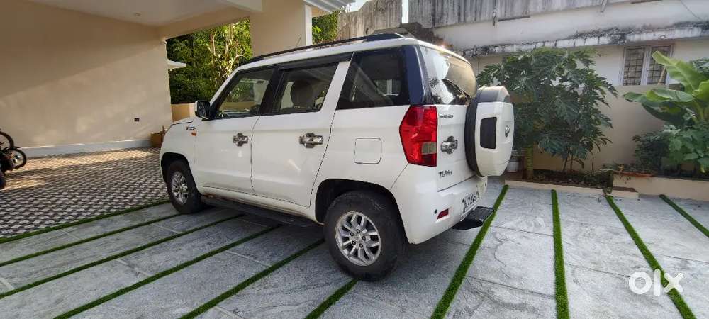 Mahindra Tuv 300 2016 Automatic Diesel Well Maintained Top Model