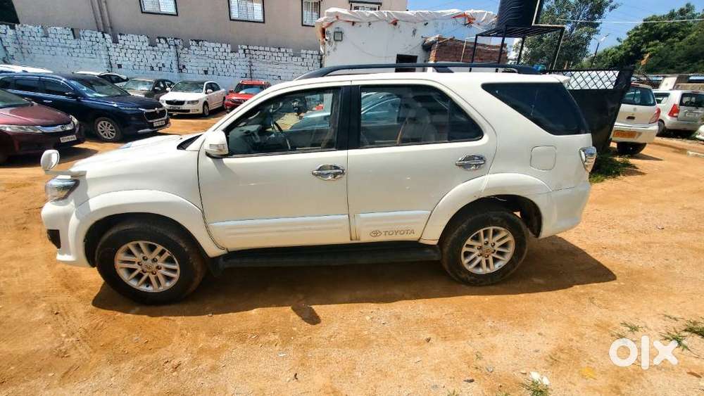 Toyota Fortuner 4x2 4 Speed At, 2012, Diesel