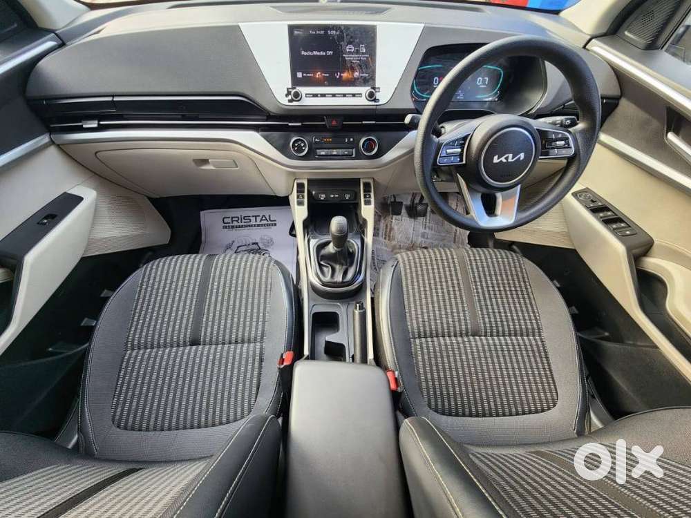 Kia Carens 1.4 Prestige 7 Str, 2023, Petrol