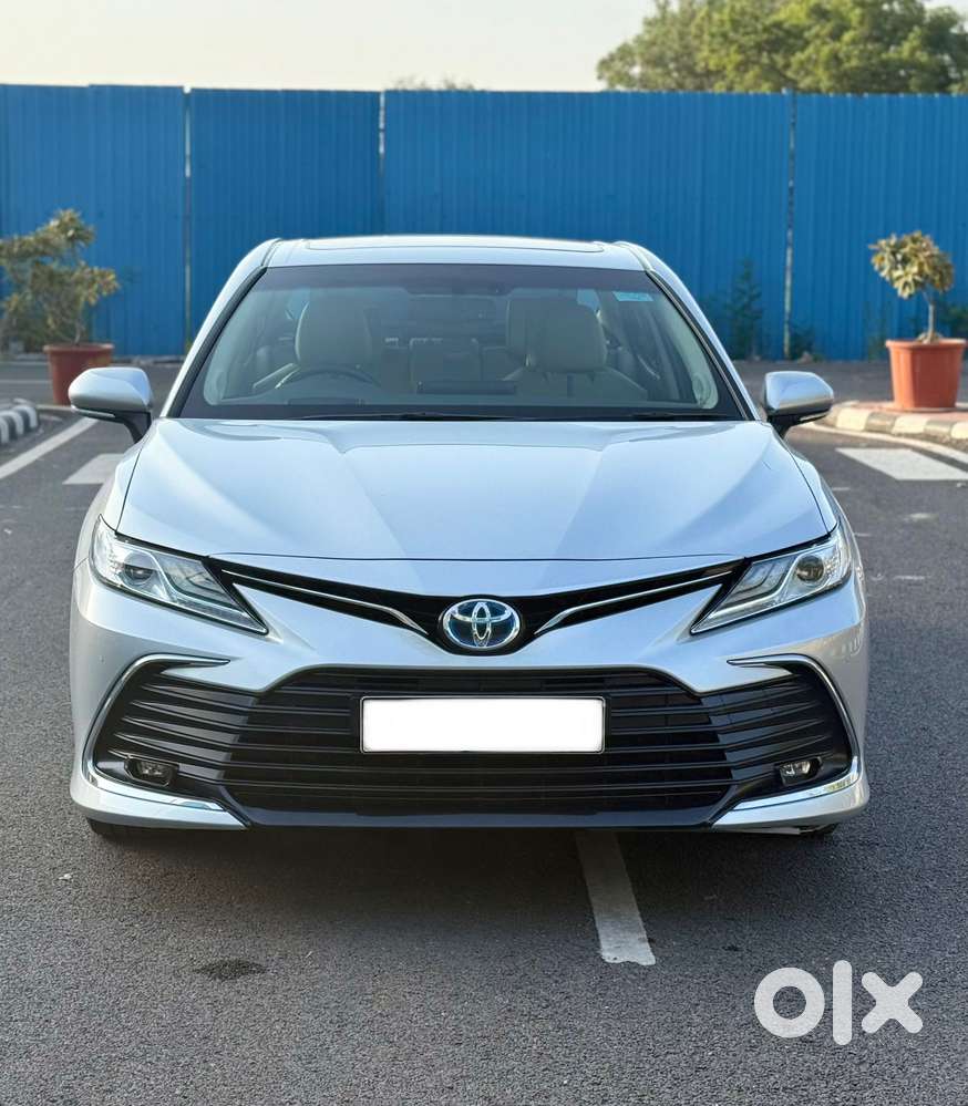 Toyota Camry Hybrid, 2022, Cng & Hybrids