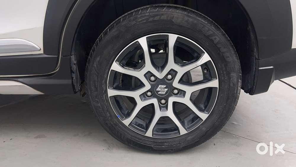 Maruti Suzuki Xl6 1.5 Zeta At, 2023, Petrol