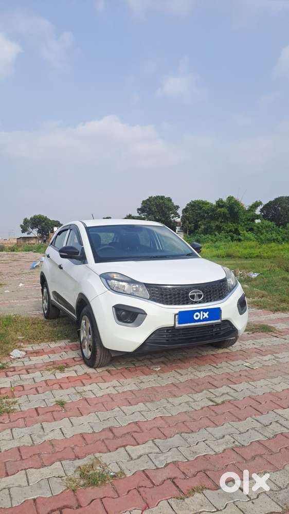 Tata Nexon 1.5 Revotorq Xm, 2018, Diesel