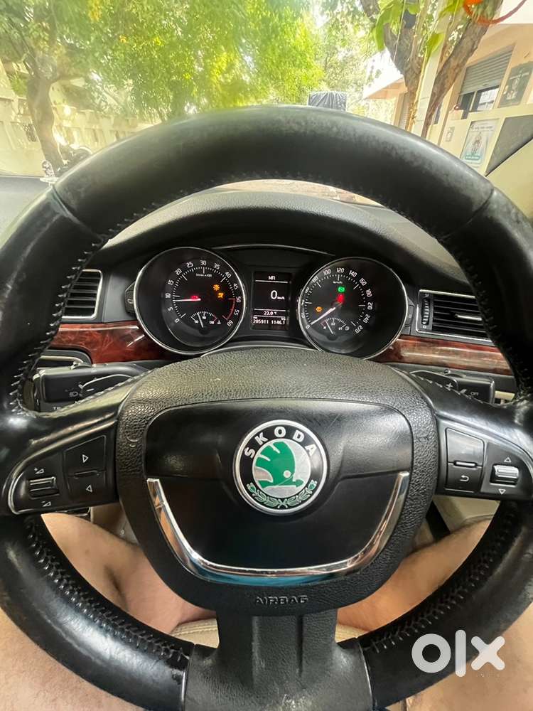 Skoda Superb Elegance 2012