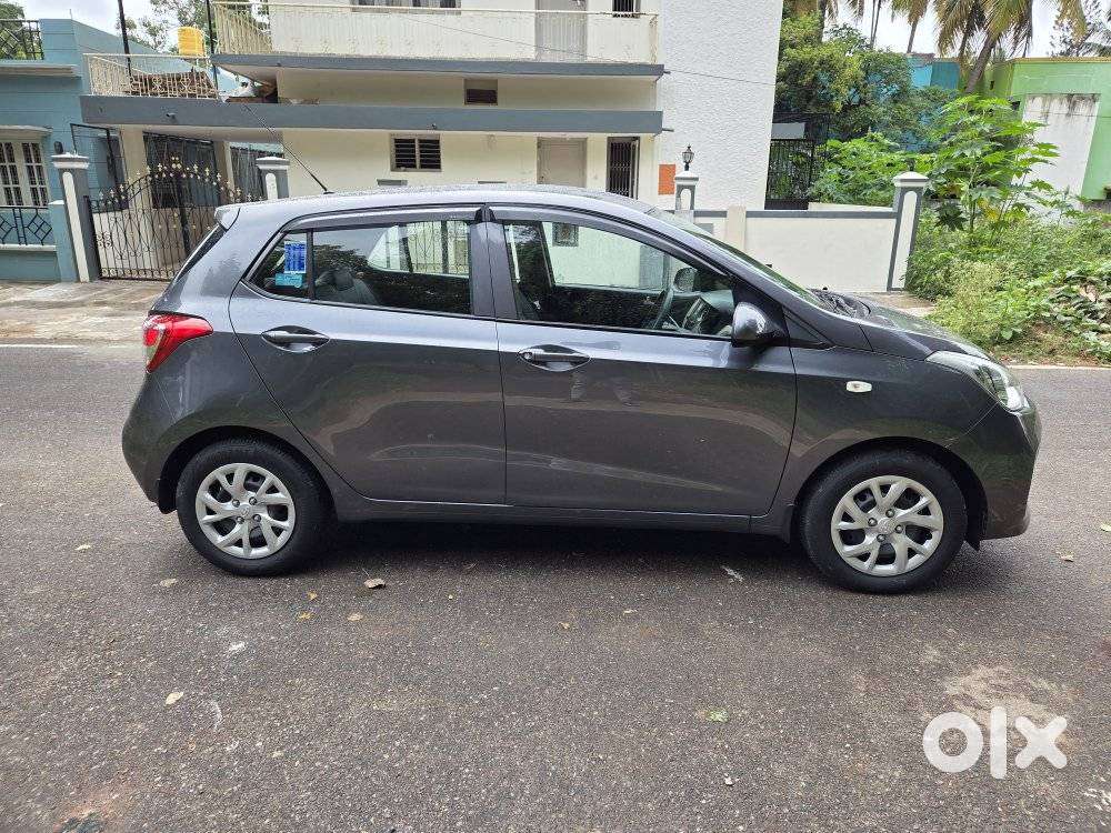 Hyundai Grand I10 Sportz, 2017, Petrol