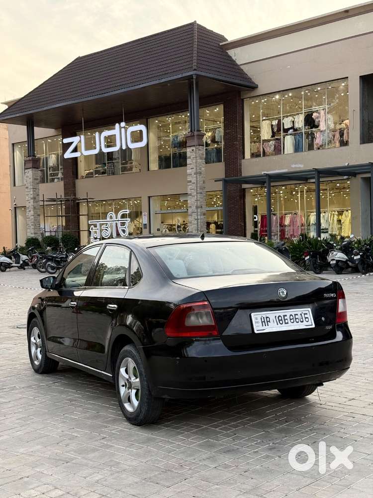 Skoda Rapid 2013 Diesel Car