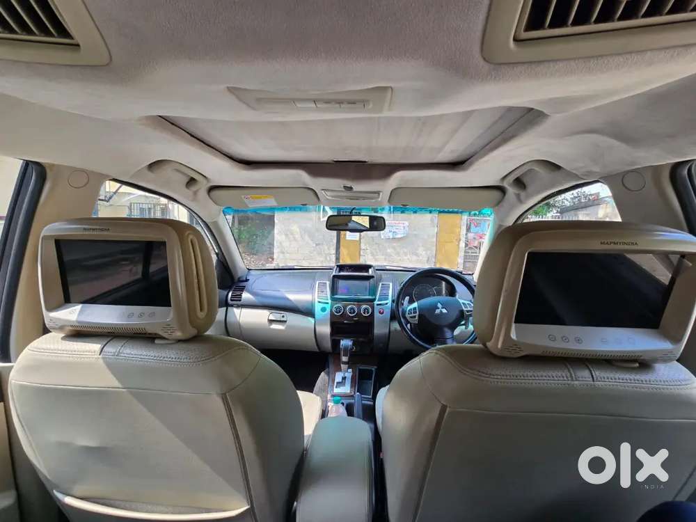 Mitsubishi Pajero Sport Select Plus 4x2 At