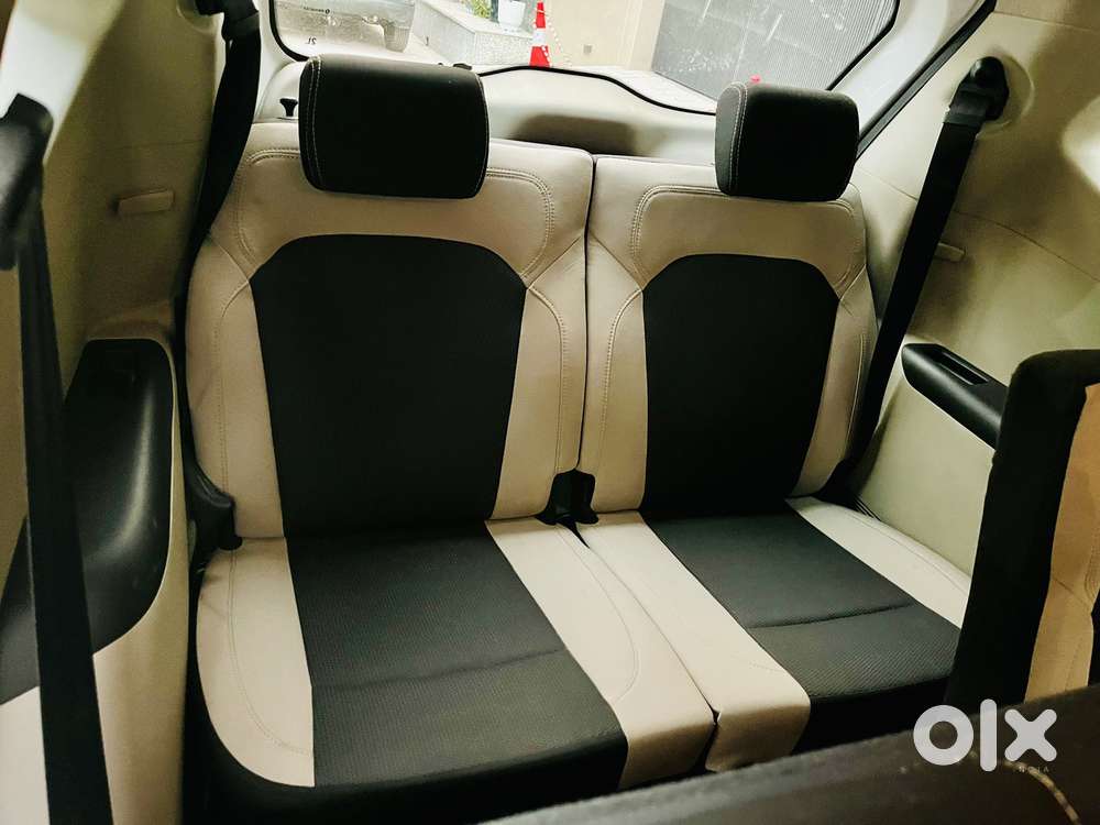 Renault Triber Rxt, 2023, Petrol