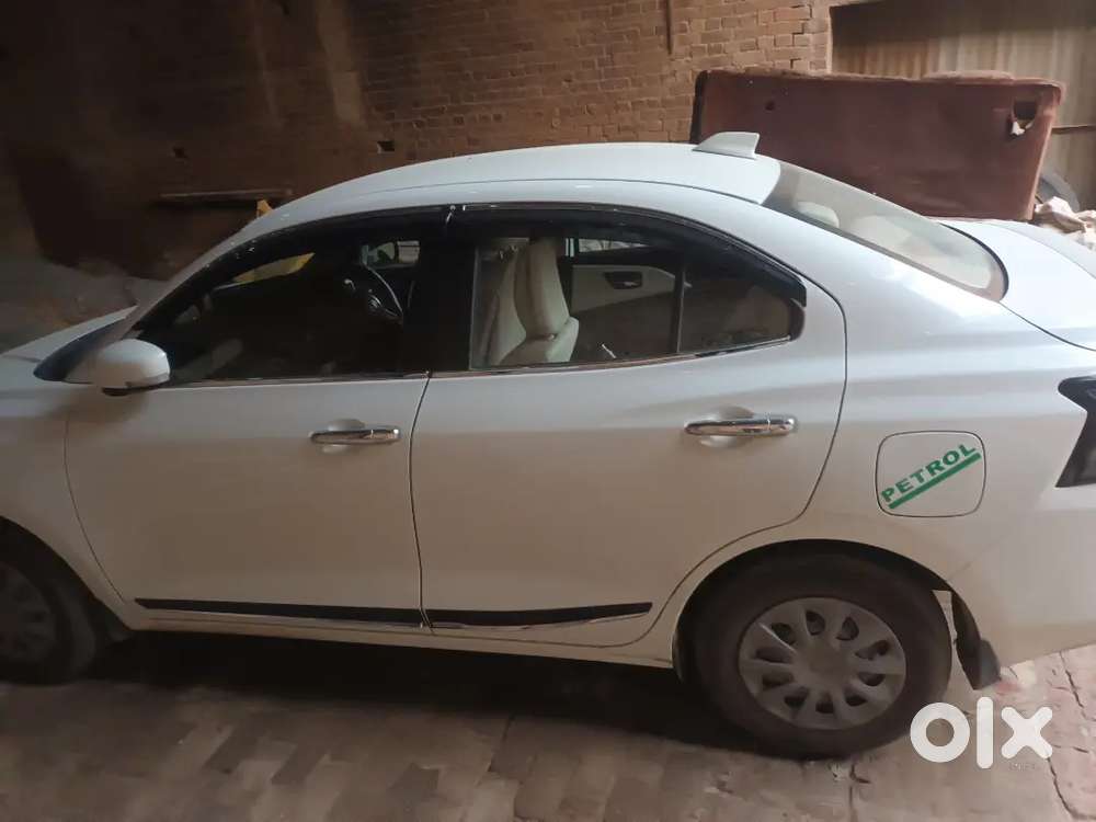 Maruti Suzuki Dzire 2015 Manual Petrol
