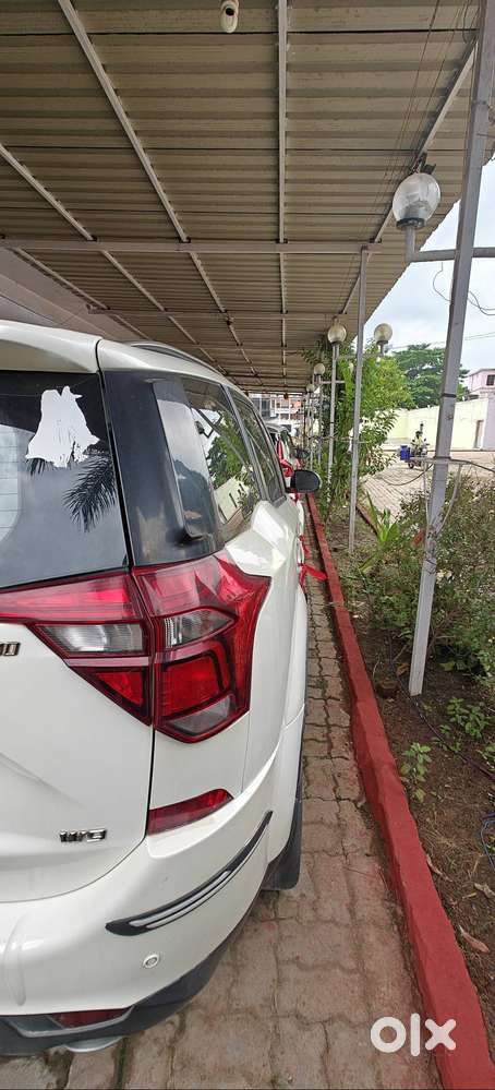 Xuv 500 With Sunroof Well Maintain
