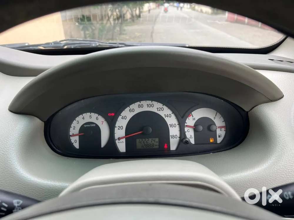 Mahindra Quanto C8, 2013, Diesel
