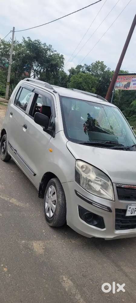 मारुति वैगन आर सीएनजी रुदौली घोसियाना