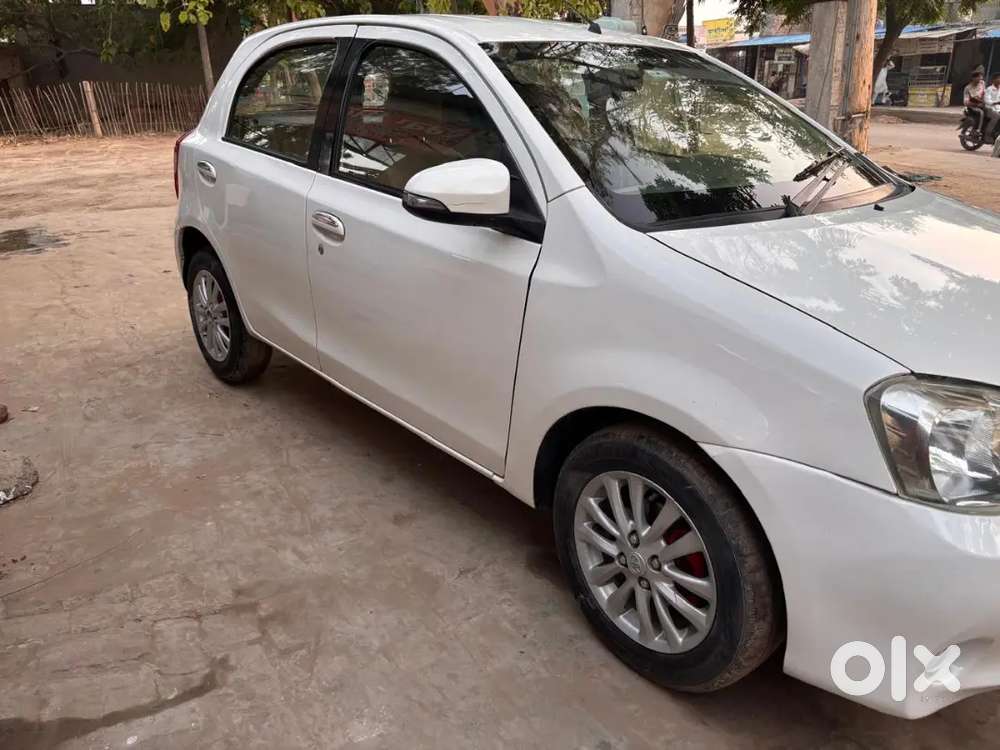 Toyota Etios Liva 2015