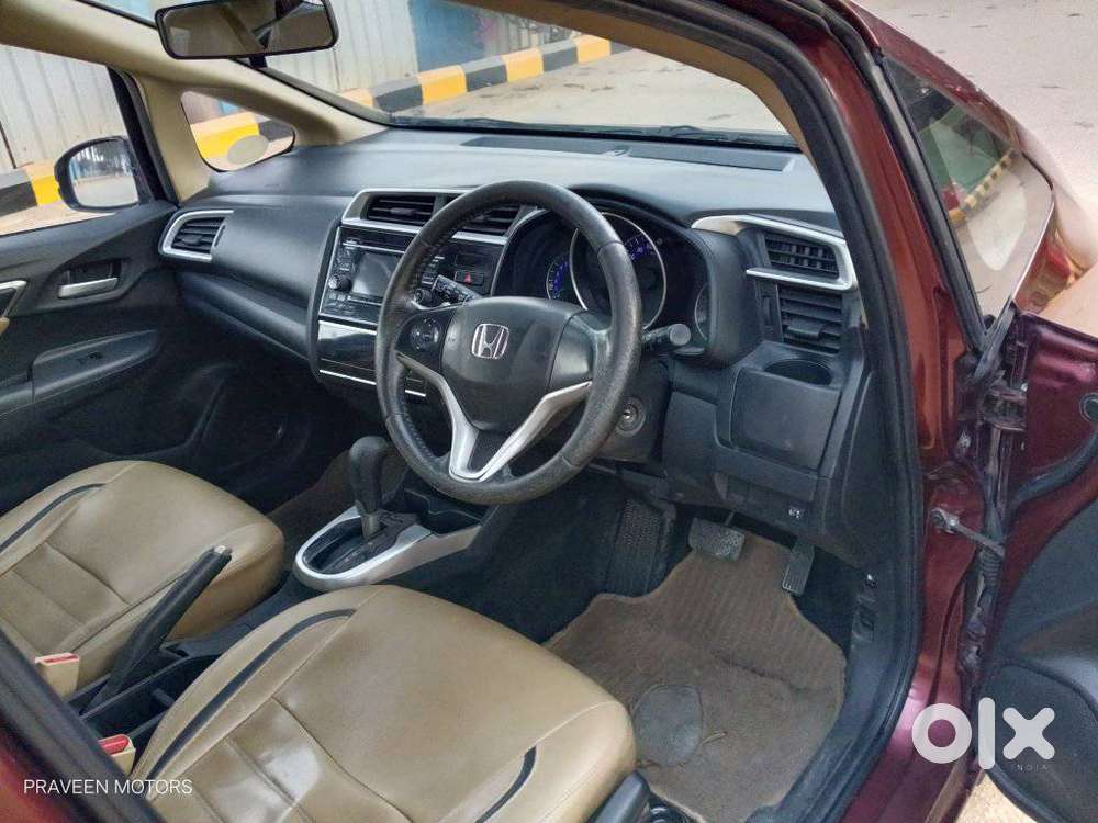 Honda Jazz V Automatic, 2016, Petrol