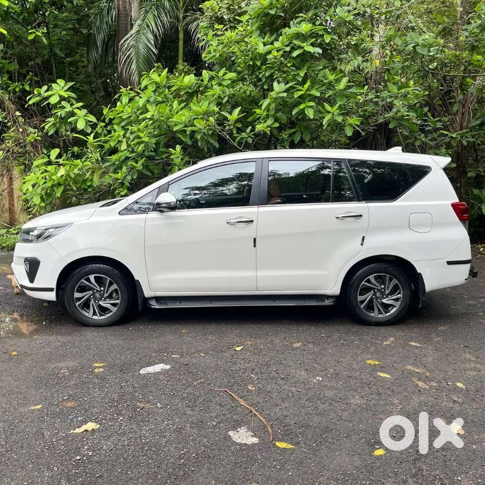 Toyota Innova Crysta [ ] 2.4 Gx At 7 Str, 2021, Diesel