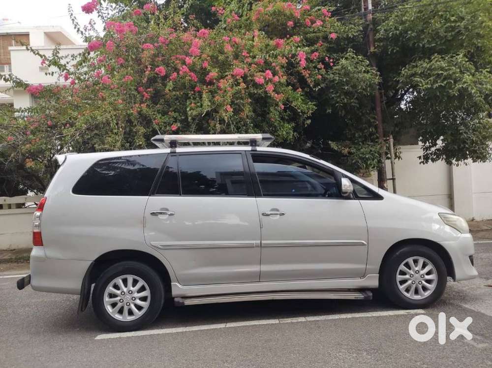 Toyota Innova 2.5 Vx (diesel) 8 Seater, 2013, Diesel