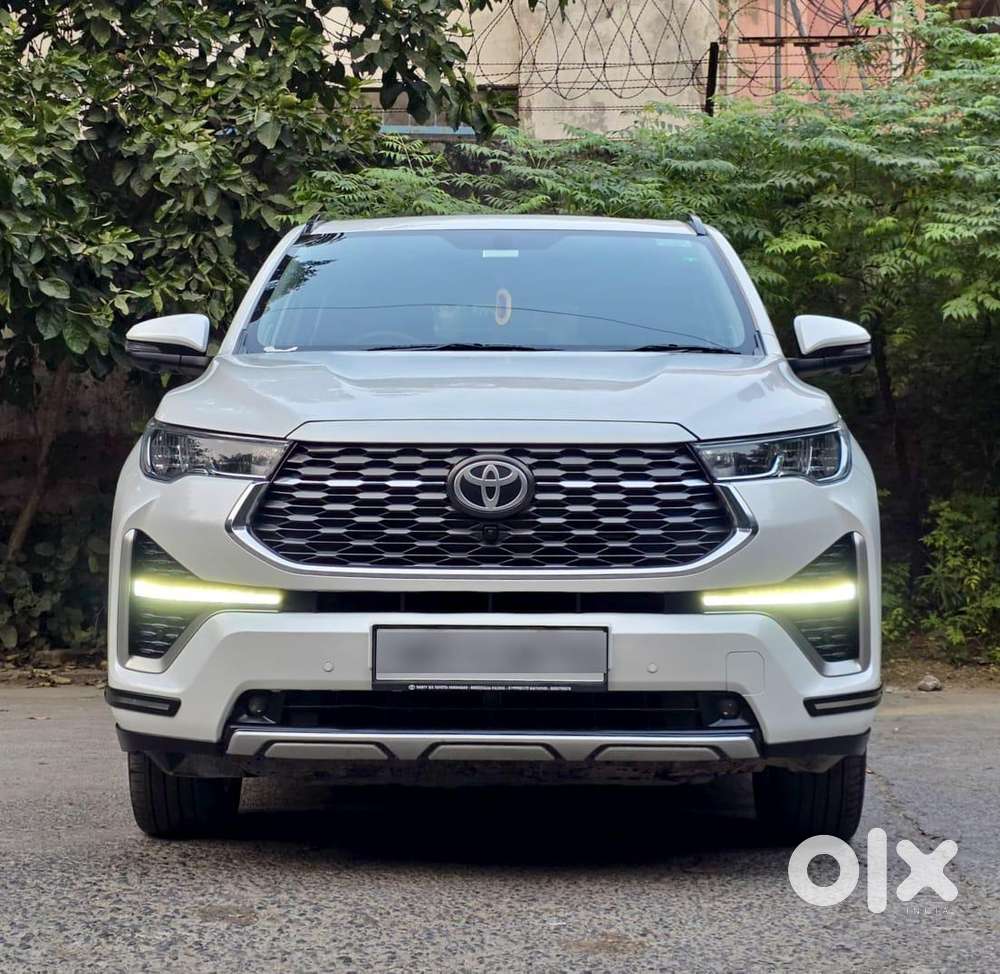 Toyota Innova Hycross 2.0 Zx Hybrid 7 Str, 2024, Petrol