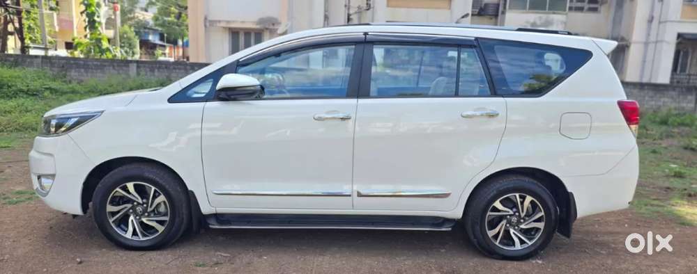 Toyota Innova Crysta, 2025, Diesel