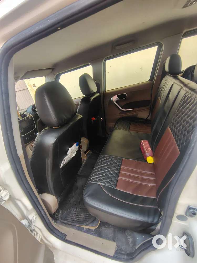 Mahindra Tuv 300 2015 Diesel Well Maintained