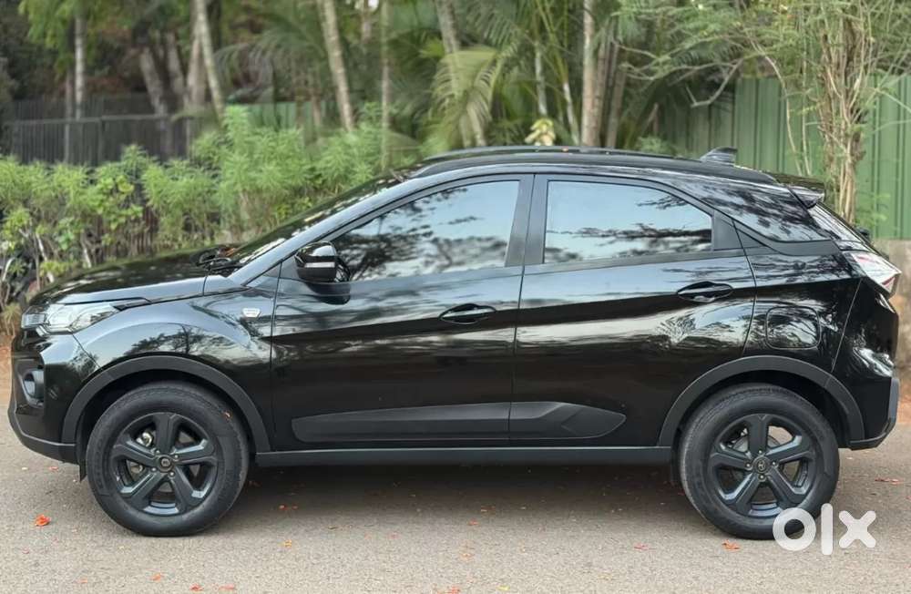 Tata Nexon 1.2 Revotron Xz Plus Hs Dark Edition, 2023, Petrol