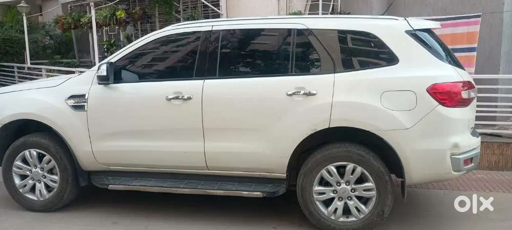 Ford Endeavour 3.2 L Titanium 2017