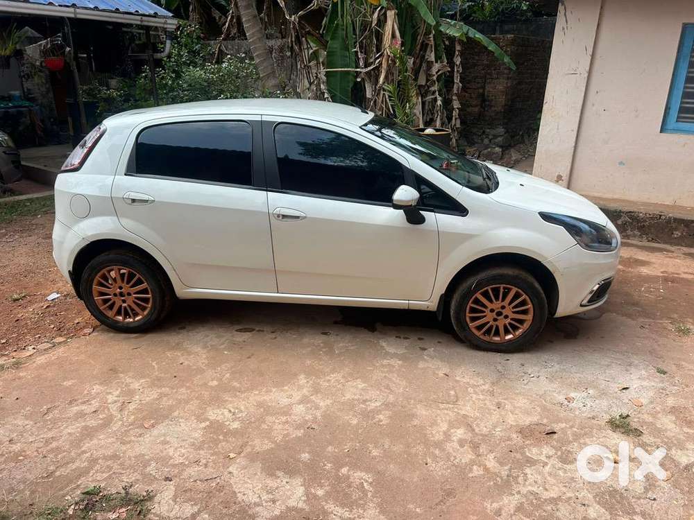 Fiat Punto Evo 2015 Diesel 123453 Km Driven