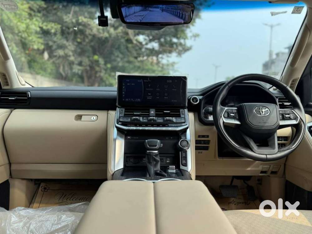Toyota Land Cruiser Zx Petrol, 2025, Petrol