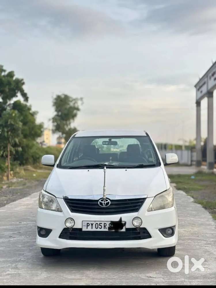 Toyota Innova 2013 Diesel 145000 Km Driven