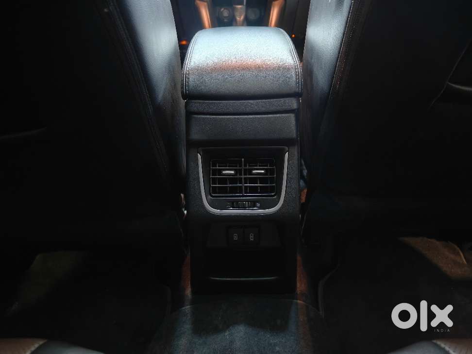 Toyota Urban Cruiser Hyryder 1.5 V Hybrid, 2023, Petrol