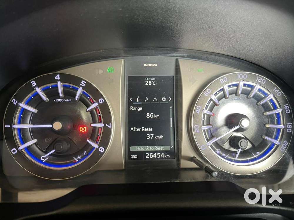 Toyota Innova Crysta 2022 Petrol 26600 Km Driven