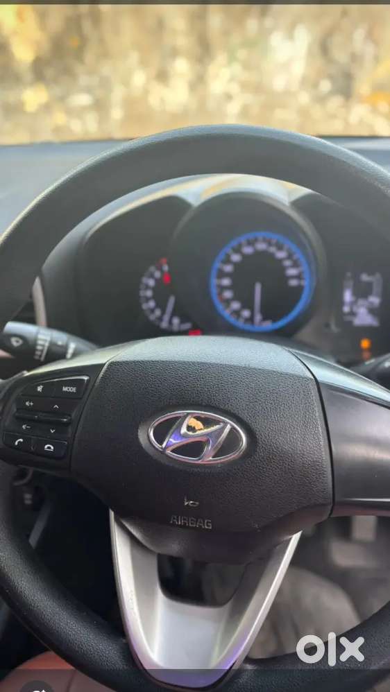 Hyundai Venue 2020 Petrol Well Maintained