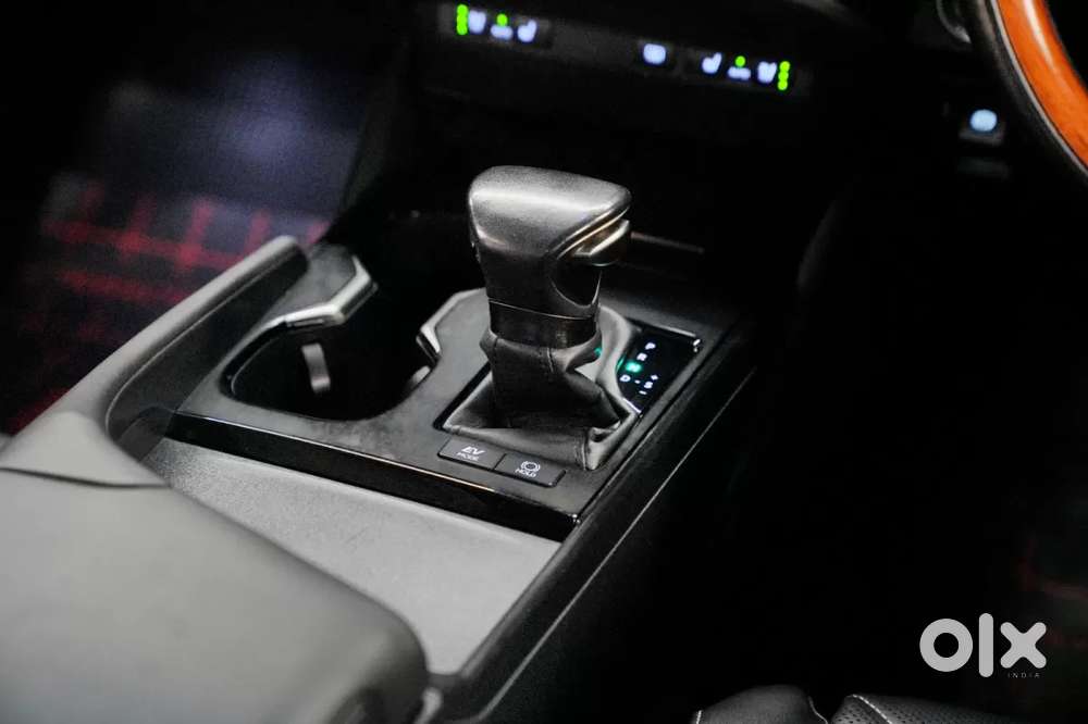 Lexus Es, 2024, Petrol